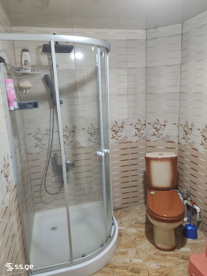 9 Room Private House For Sale view 3