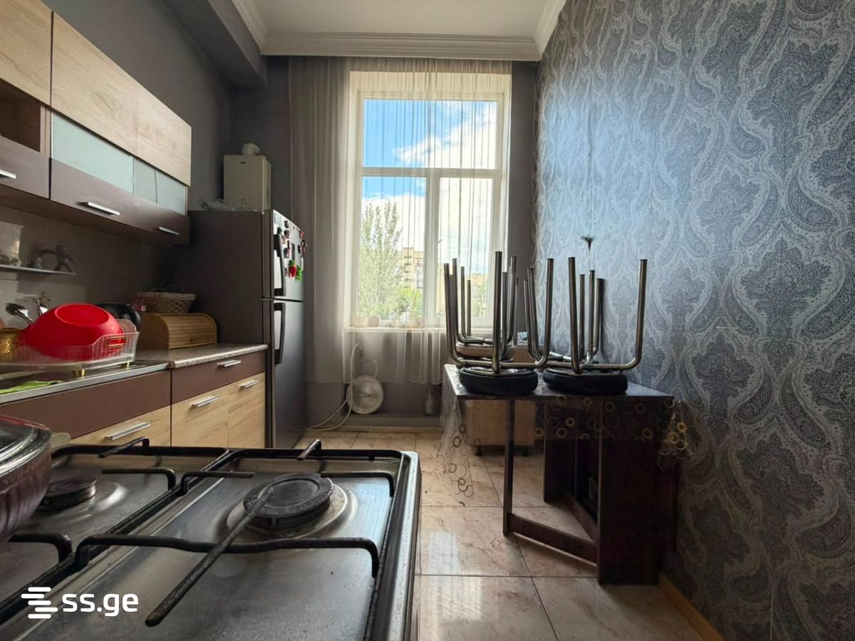 2 Room Flat For Sale view 3