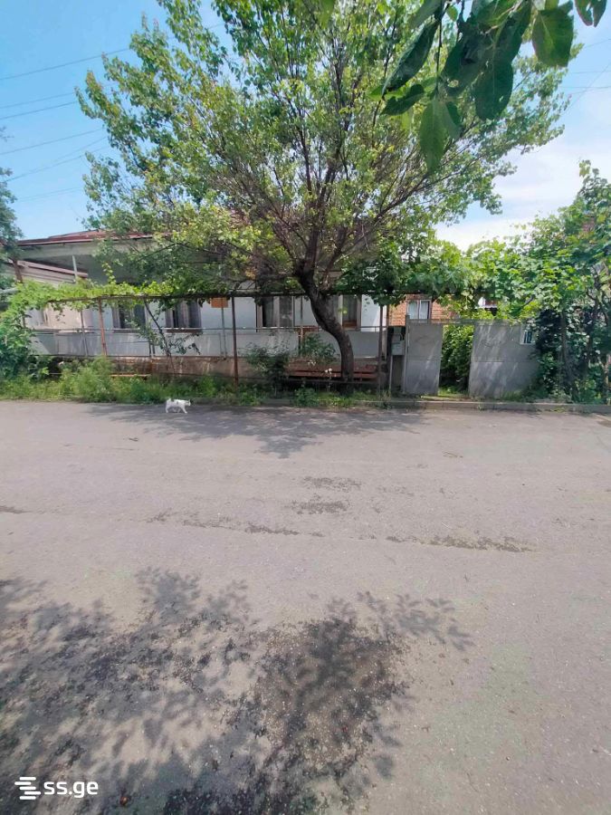 12 Room Private House For Sale view 1