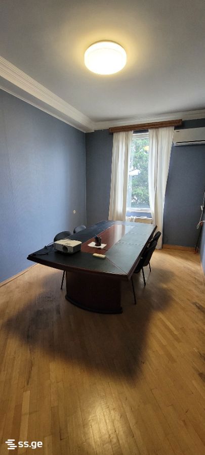 6 Room Private House For Sale view 2