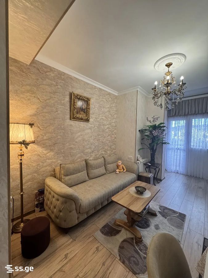 4 Room Flat For Sale view 1