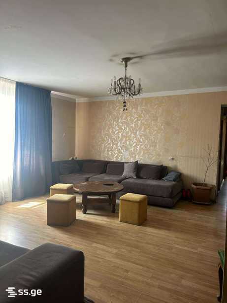 Продажа 5-комната Квартира view 1