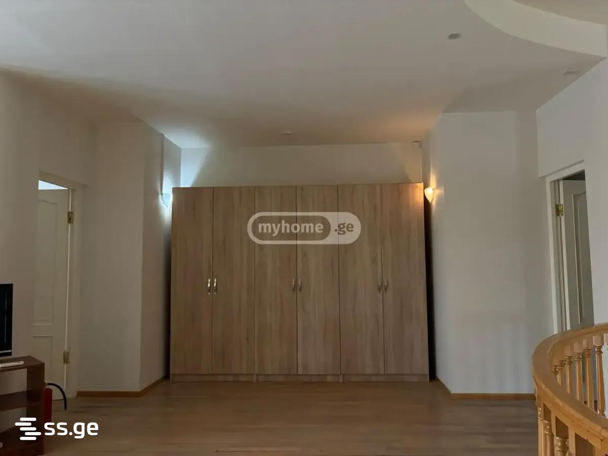 7 Room Private House For Rent. Vera view 6