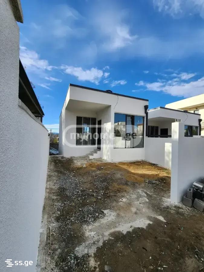 3 Room Private House For Sale view 5