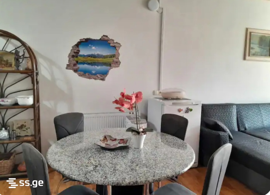2 Room Flat Daily Rent. Ureki view 1