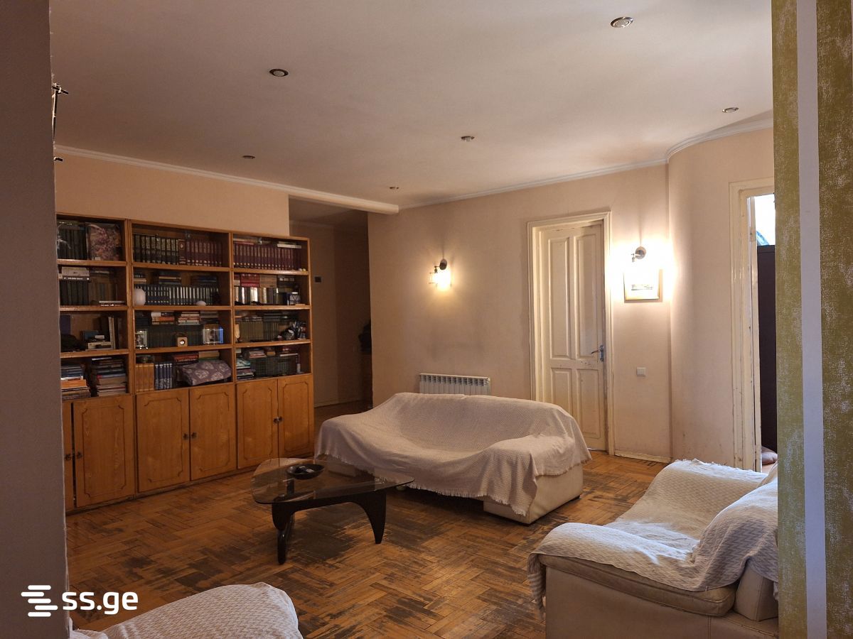 4 Room Flat For Sale view 3