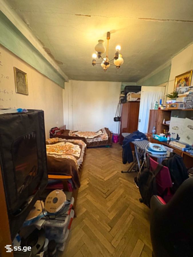1 Room Flat For Sale view 2