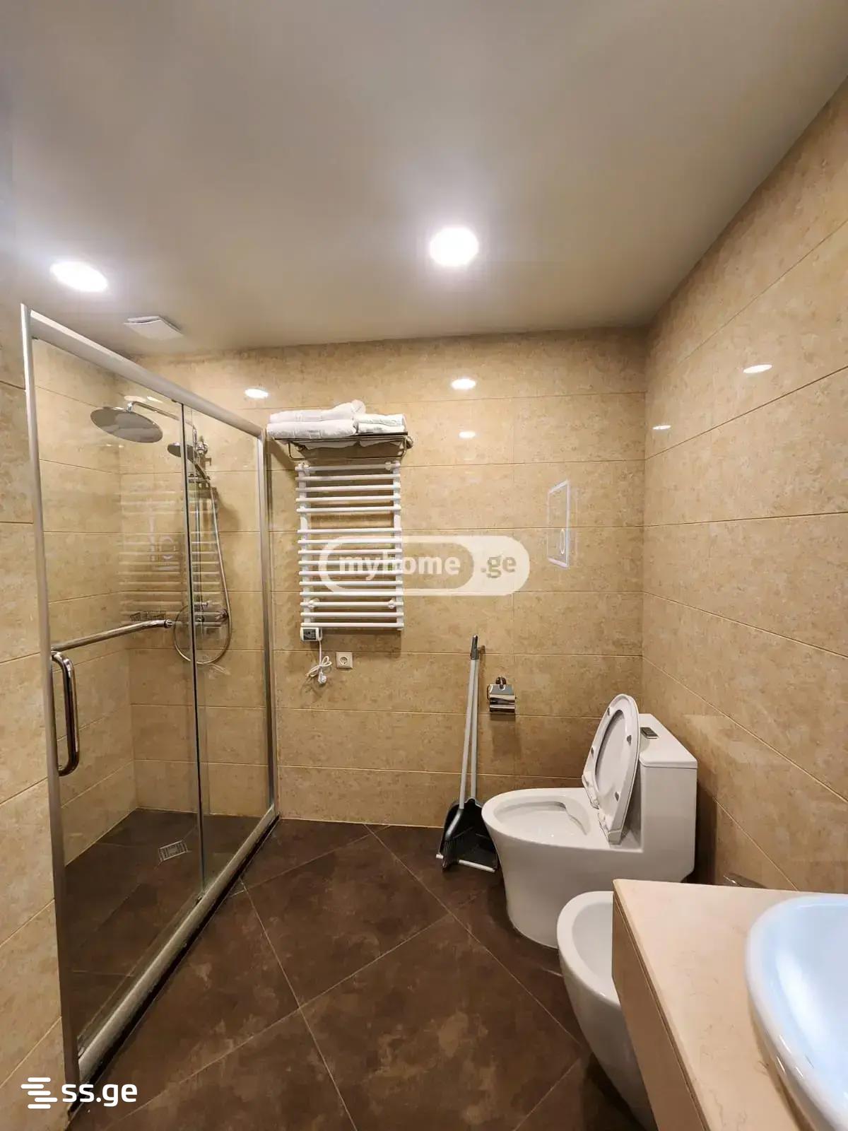 2 Room Flat Daily Rent. Chaqvi view 13