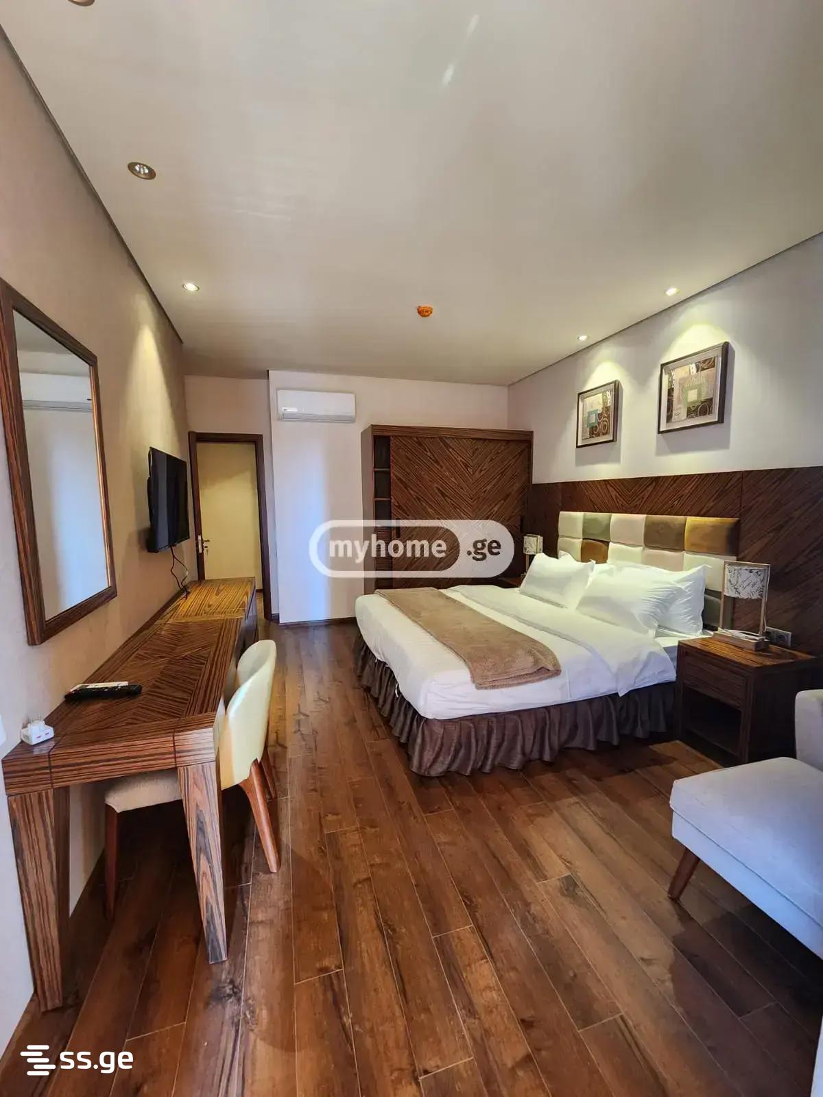 2 Room Flat Daily Rent. Chaqvi view 9