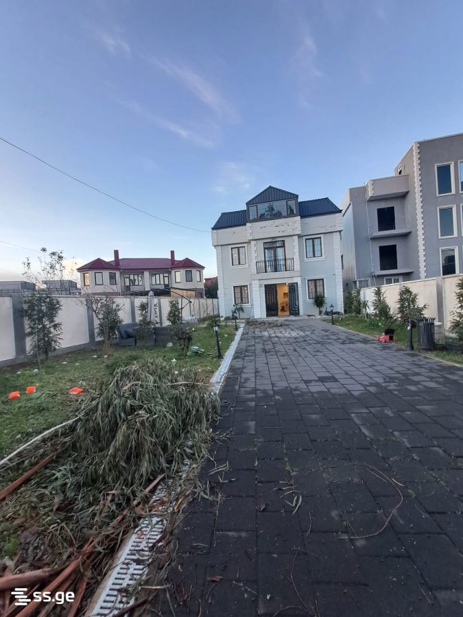 6 Room Private House For Rent. Batumi view 14