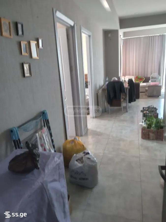 იყიდება 3-ოთახი ბინა view 1