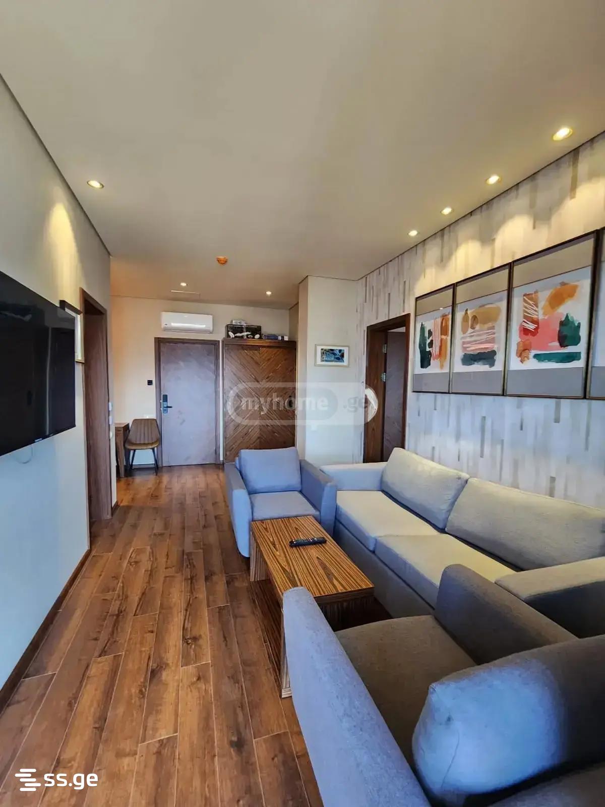 3 Room Flat Daily Rent. Chaqvi view 4