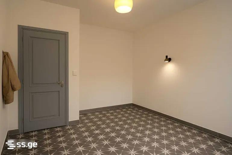 Commercial Space For Sale. Sololaki view 7