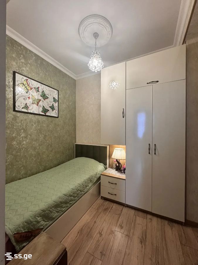 4 Room Flat For Sale view 2