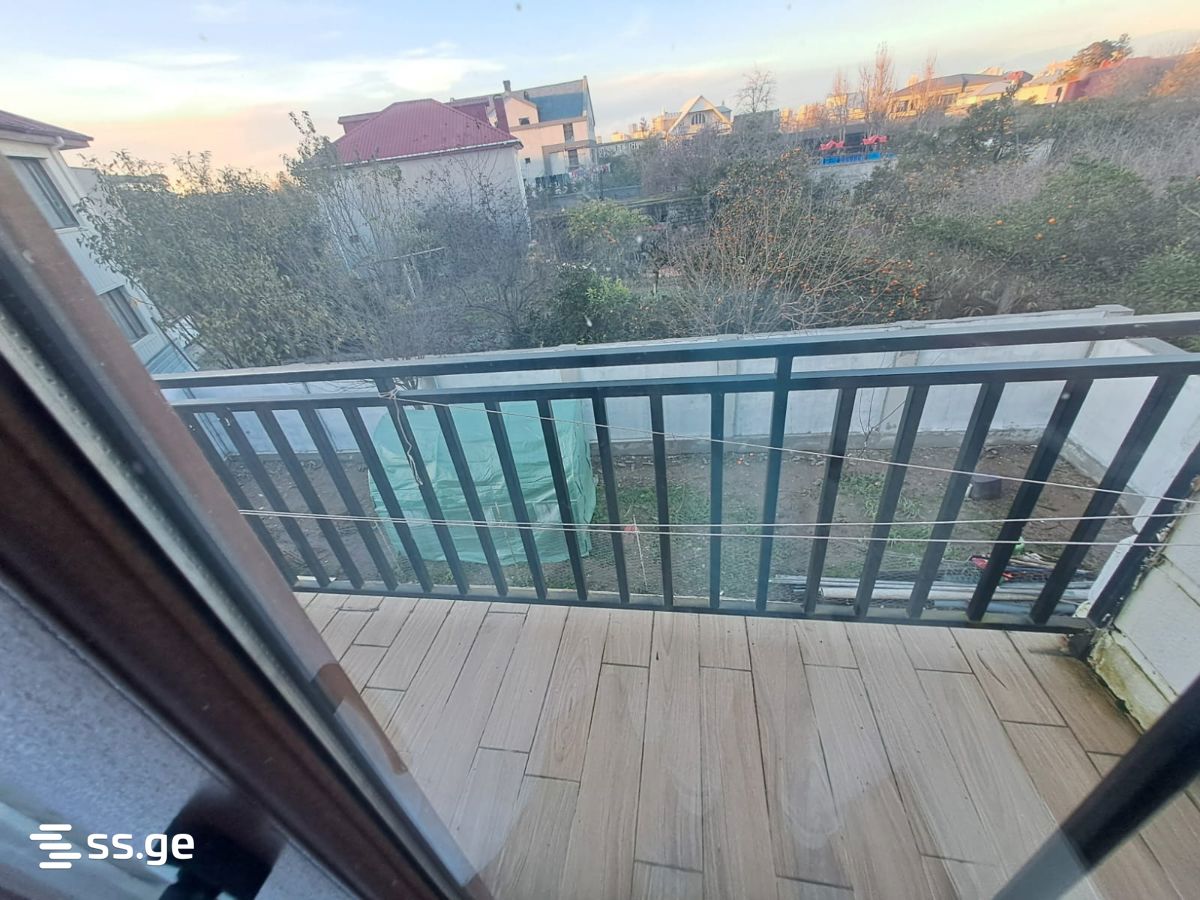 6 Room Private House For Rent. Batumi view 11