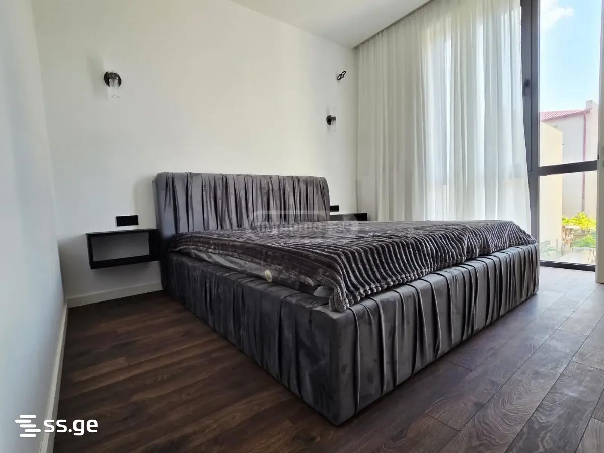 7 Room Private House For Sale view 6
