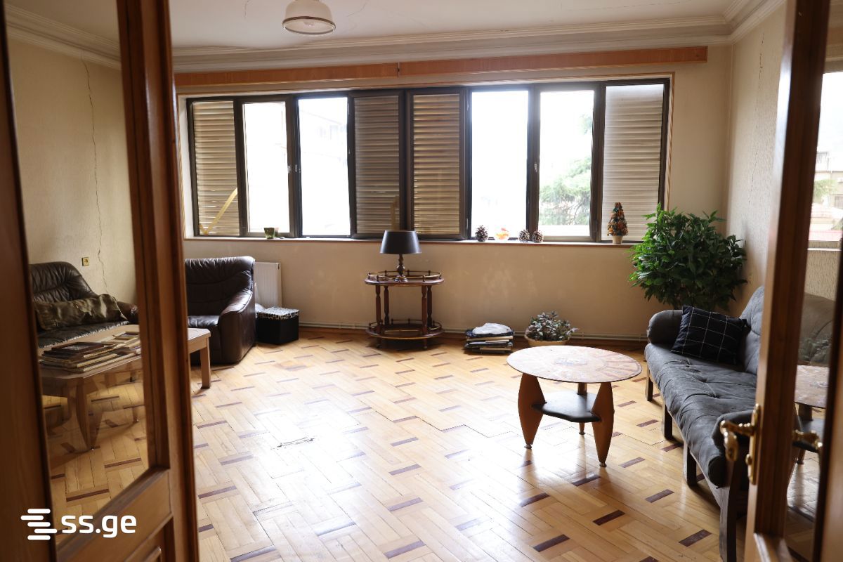 5 room Flat For Sale. Saburtalo - Ansicht 2