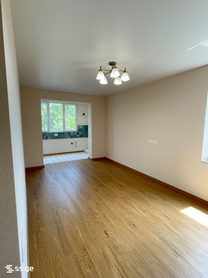 3 Room Flat For Sale view 3