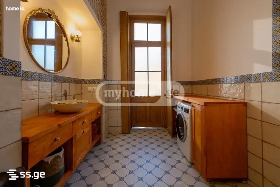 5 Room Flat For Rent. Sololaki view 6