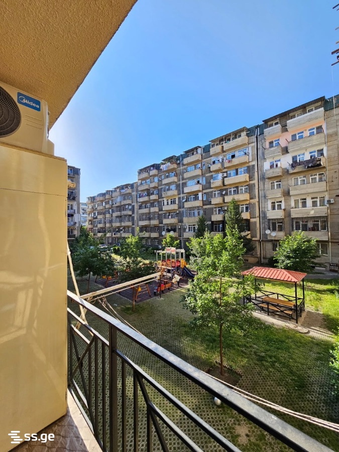 2 Room Flat Daily Rent. Digomi view 6
