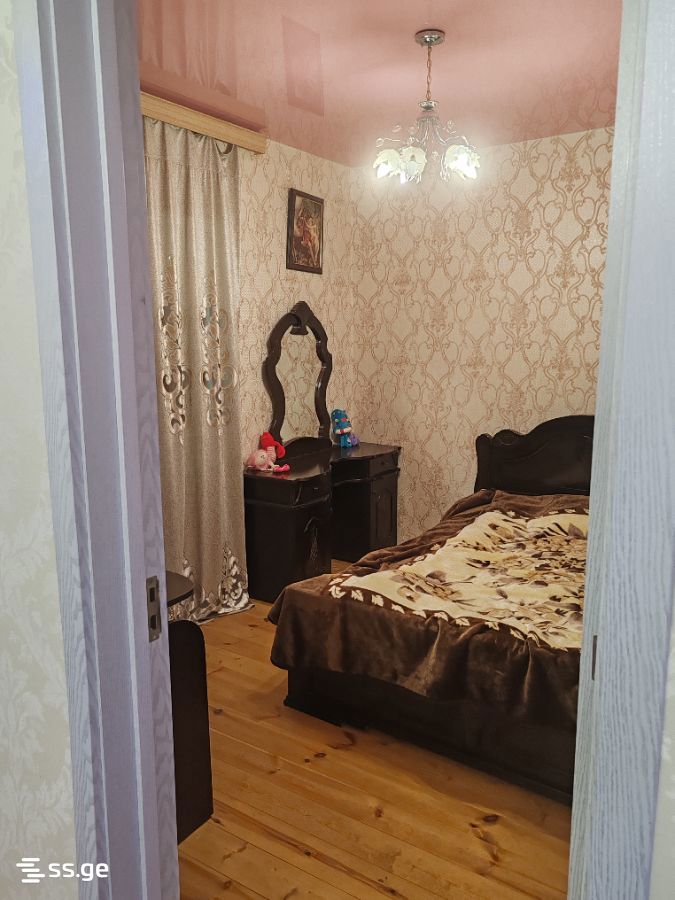 9 Room Private House For Sale view 6