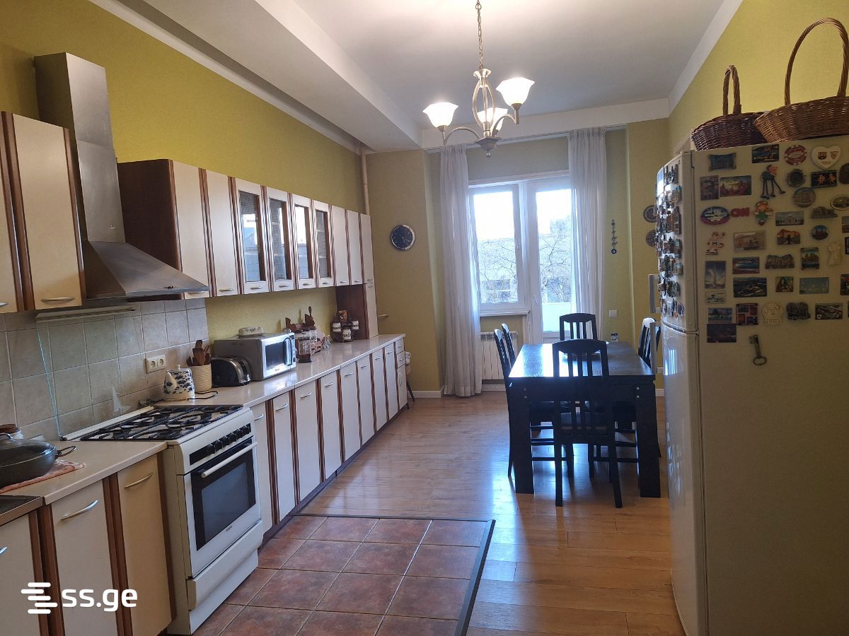 4 Room Flat For Sale view 4