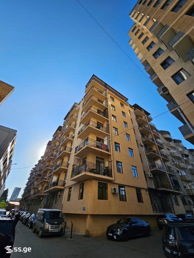 2 Room Flat Daily Rent. Digomi view 7