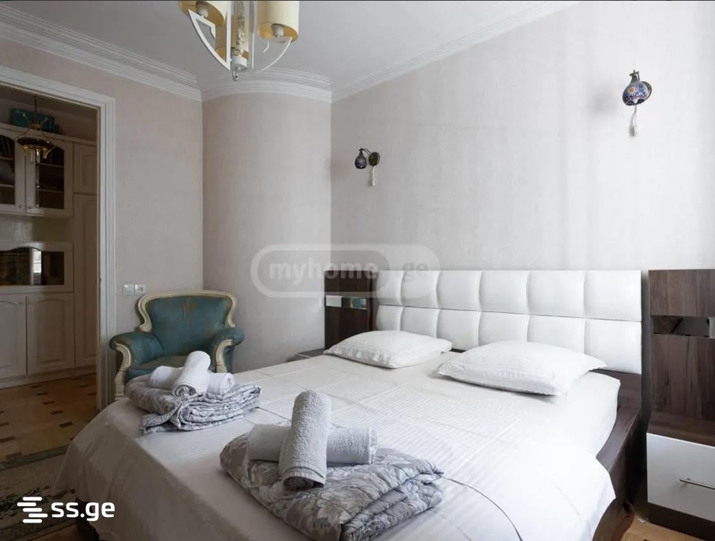 5 Room Apartment Daily Rent In Sololaki view 12
