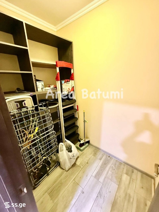 2 room Flat For Rent. Batumi - Aanzicht 4