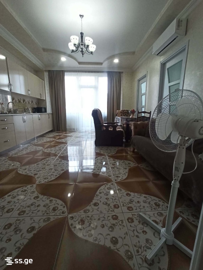 3 room Flat Daily rent. Batumi - Aanzicht 2