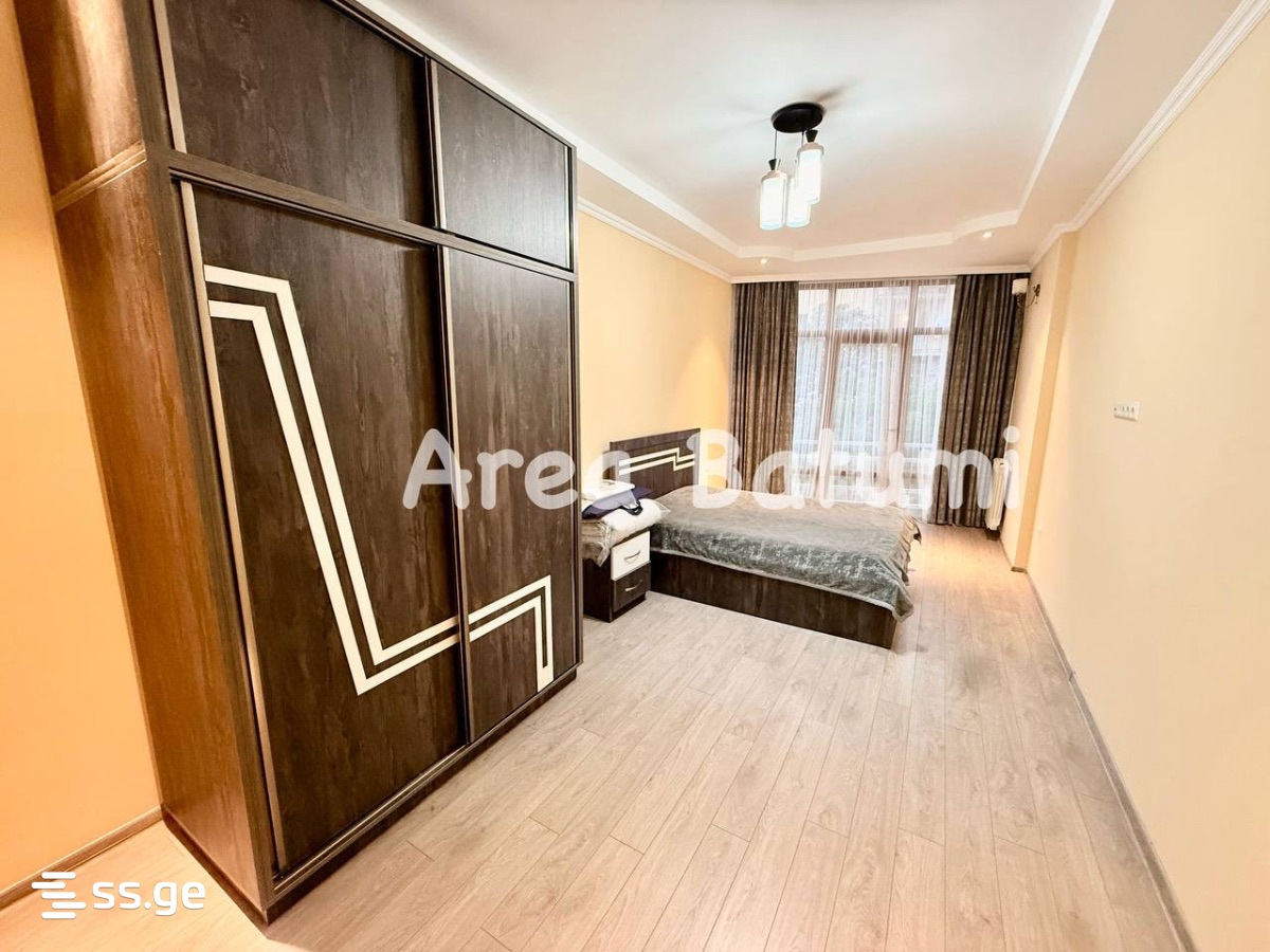 2 room Flat For Rent. Batumi - Aanzicht 3