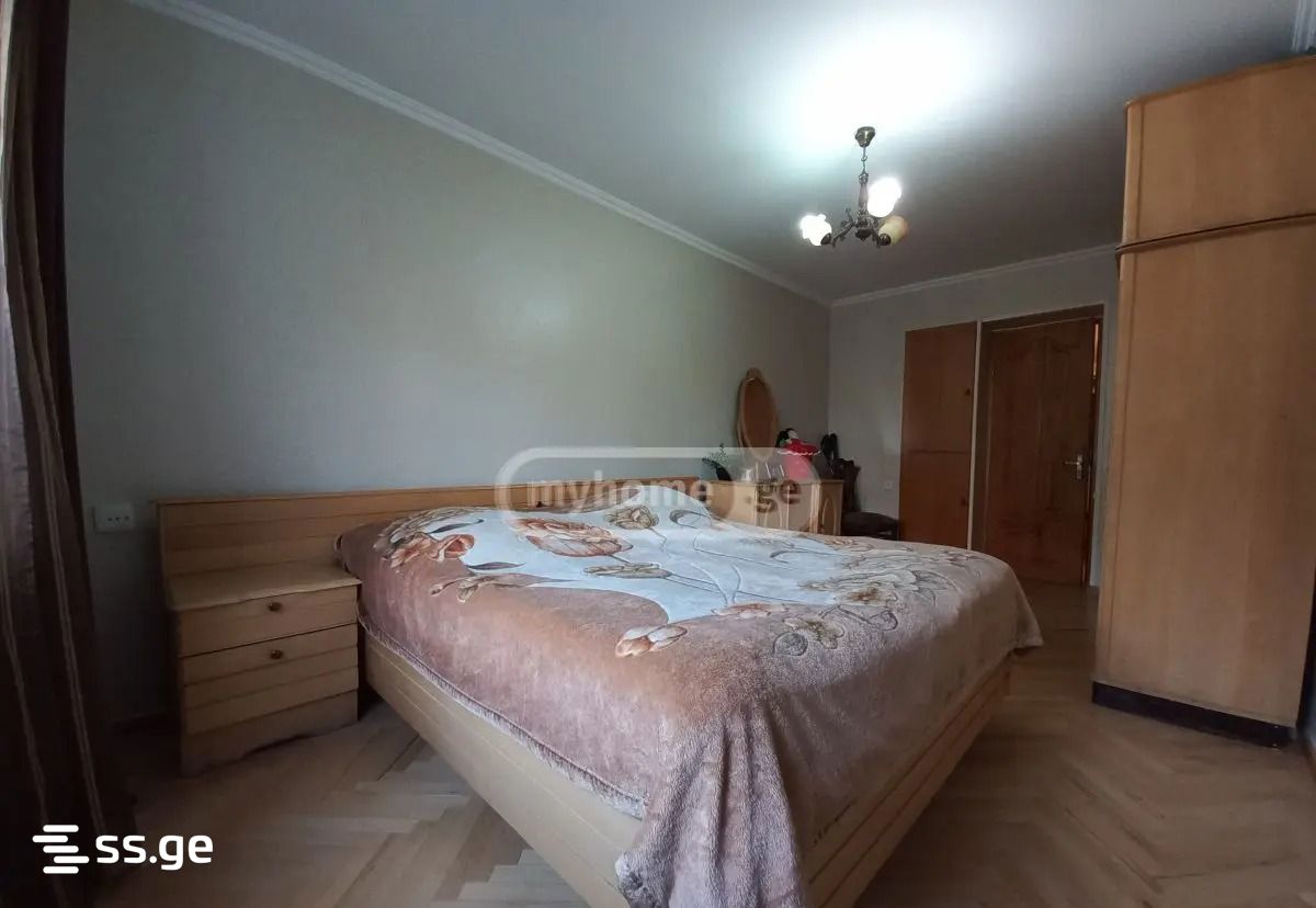 4 Room Flat For Rent. Digomi view 5