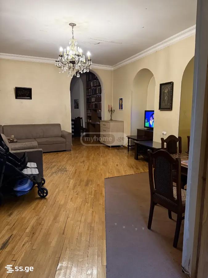 4 Room Flat For Sale view 1