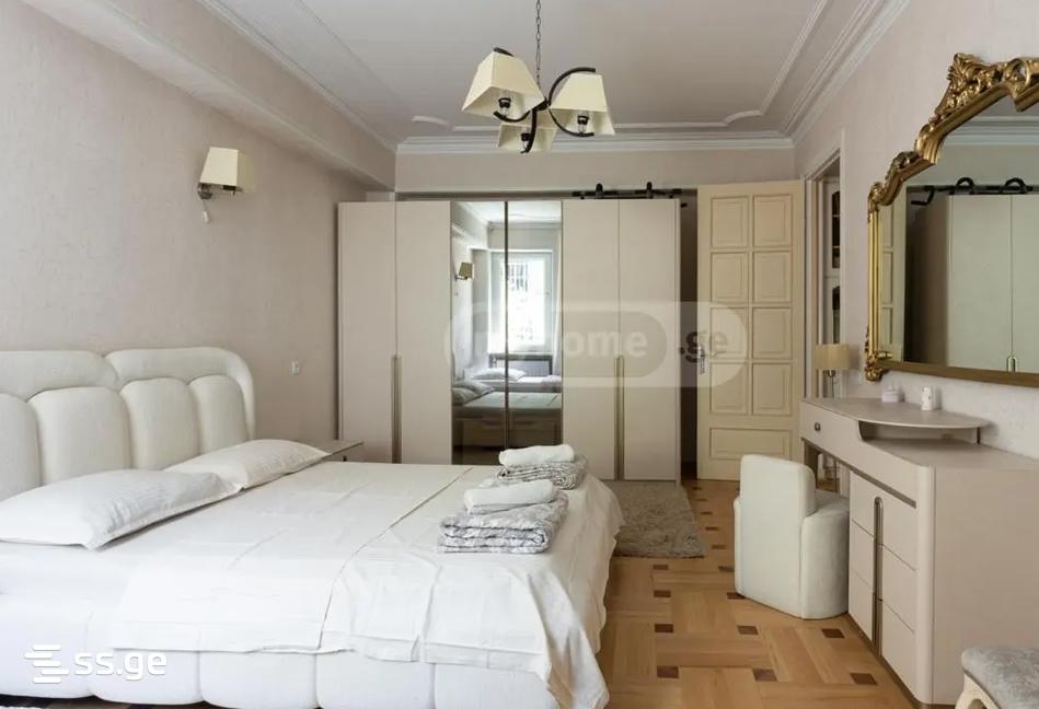 5 Room Apartment Daily Rent In Sololaki view 20