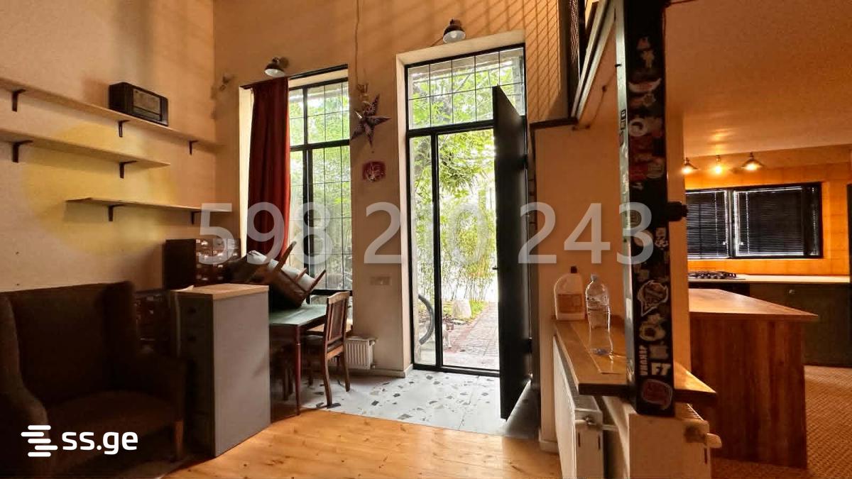 3 room Private House For Rent. Vake - Aanzicht 3