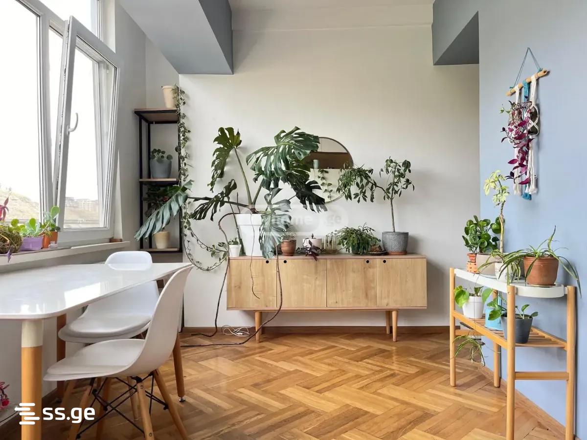 5 room Flat For Rent. Vake - Vista 3