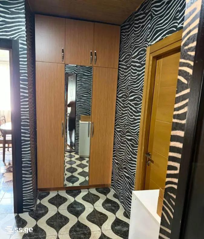3 room Flat For Sale. Isani - Aanzicht 3