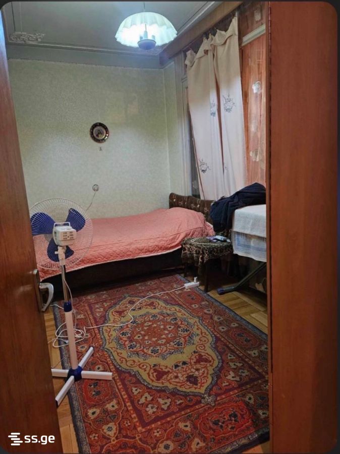 3 room Flat For Rent. Isani - Więcej