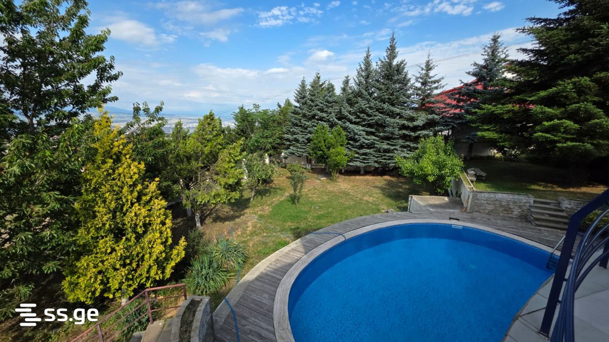 8 Room Summer Cottage For Sale view 4