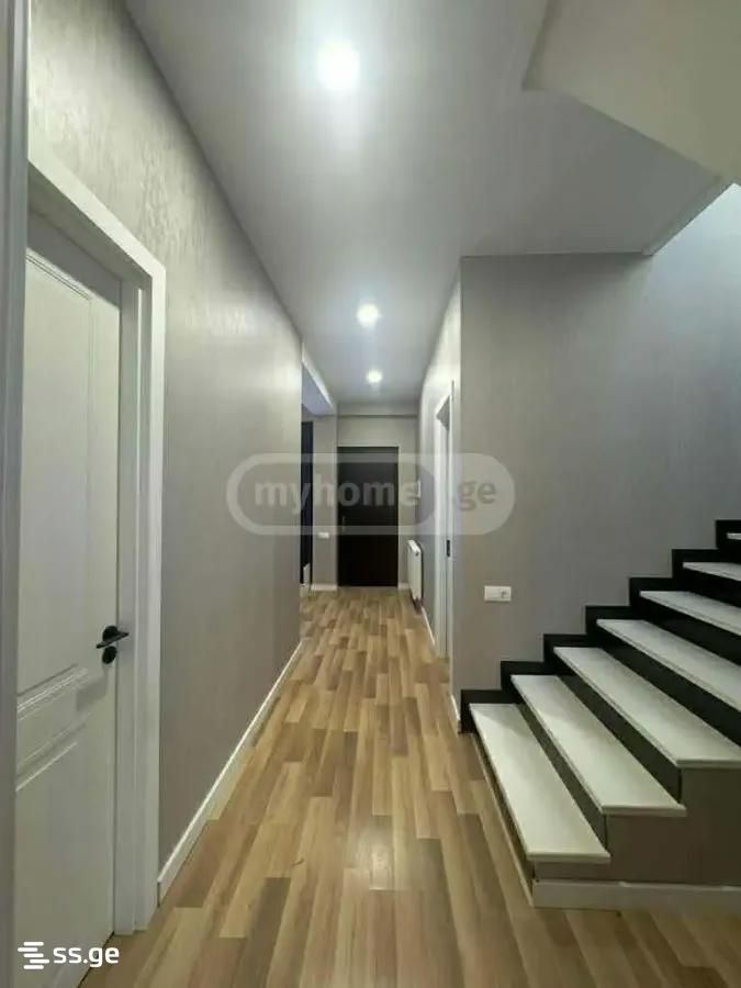 5 room Private House For Sale. Didi digomi - Widok 4