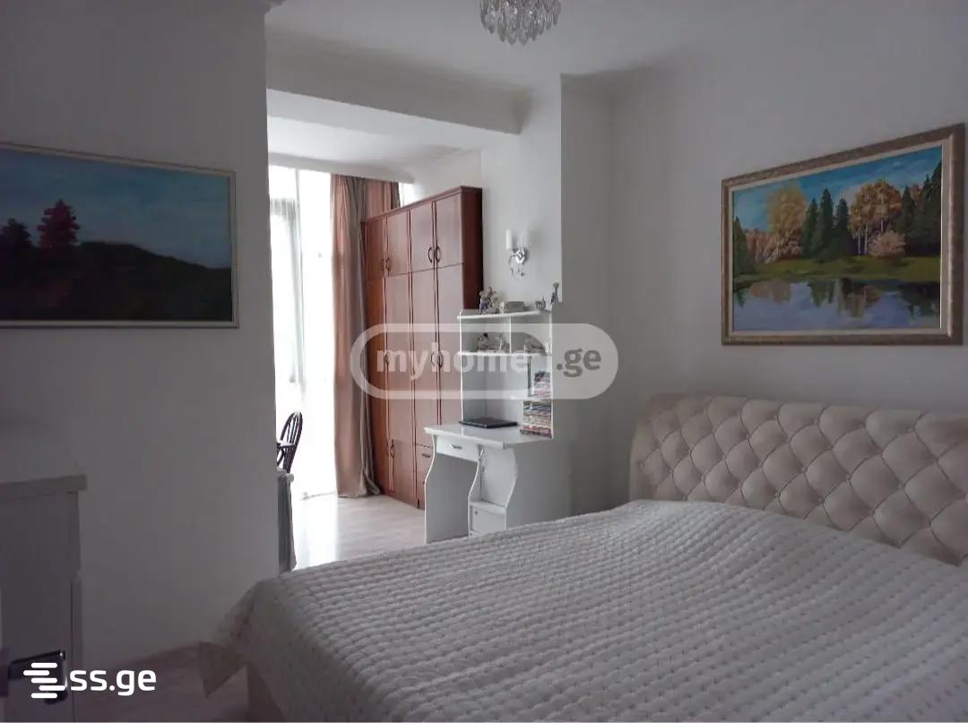 5 room Flat For Rent. Vake – pohled 4