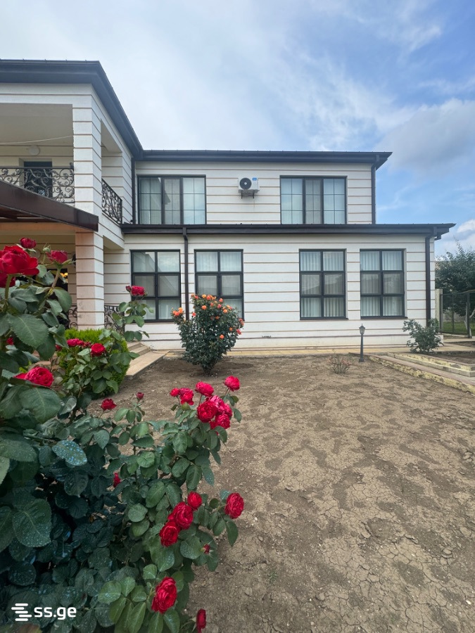 7 Room Summer Cottage For Rent. Natakhtari view 1