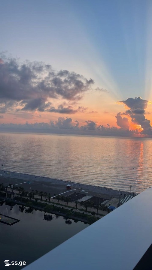 1 room Flat Daily rent. Batumi - Aanzicht 6