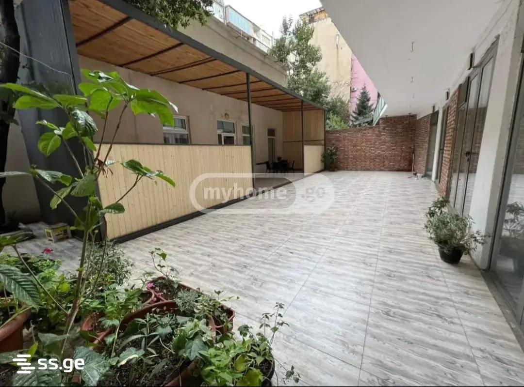 5 room Flat For Rent. Vake – pohled 3