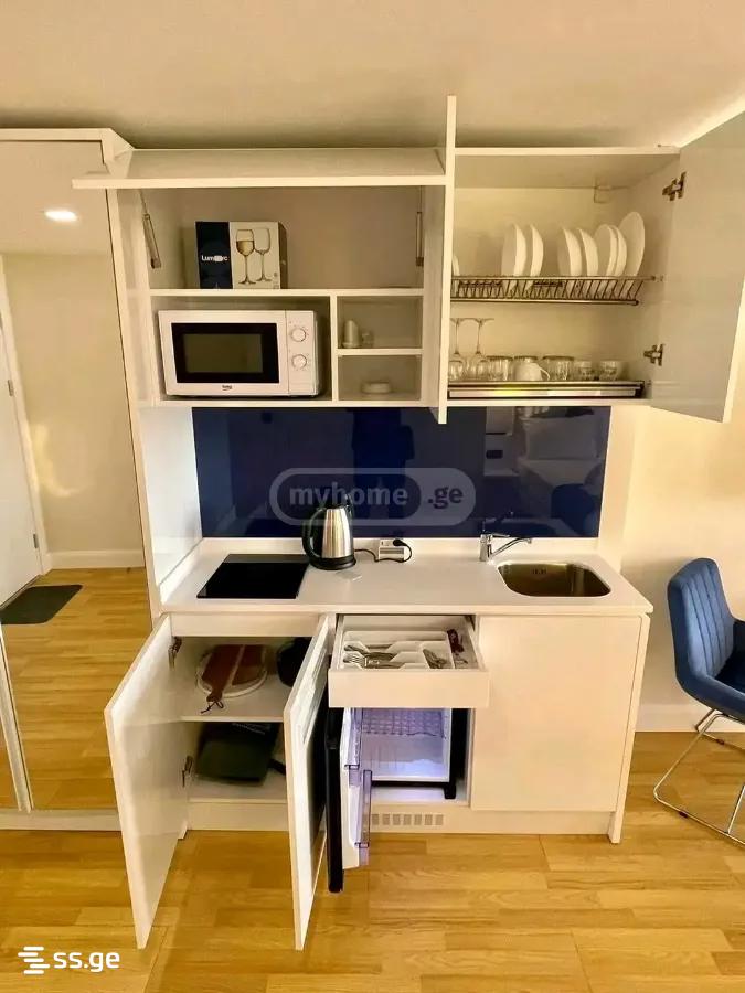 3 room Flat Daily rent. Batumi - Aanzicht 3