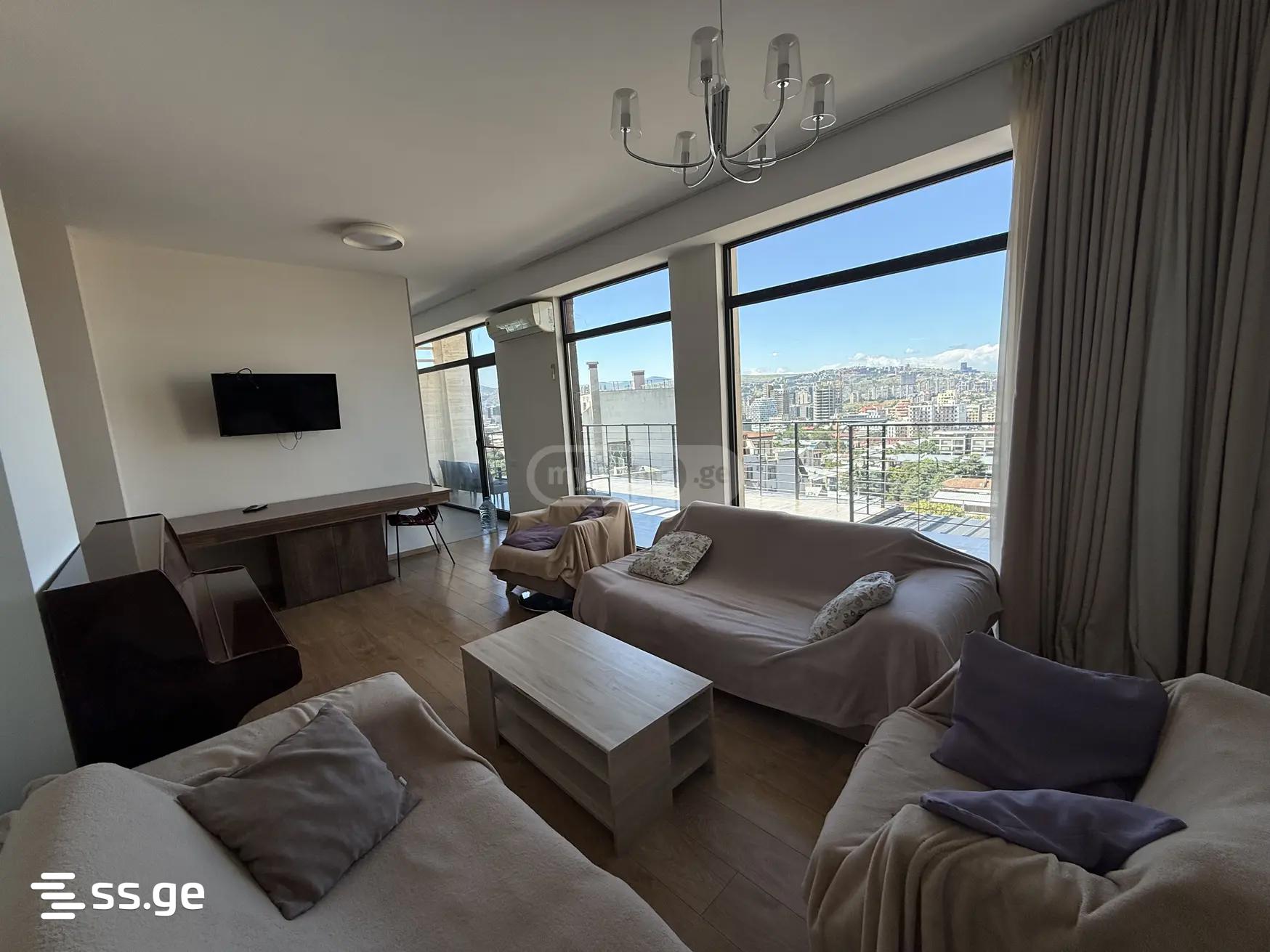 4 room Flat For Rent. Vake - Widok 2