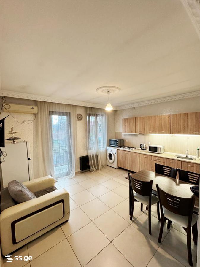 3 room Flat For Rent. Batumi - Vista 2