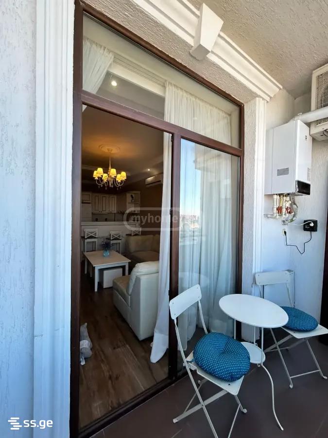 3 room Flat For Sale. Batumi - Aanzicht 6
