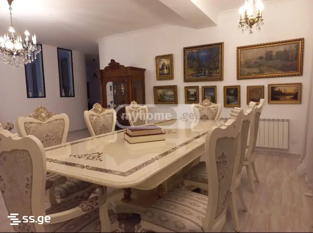 5 room Flat For Rent. Vake – pohled 2