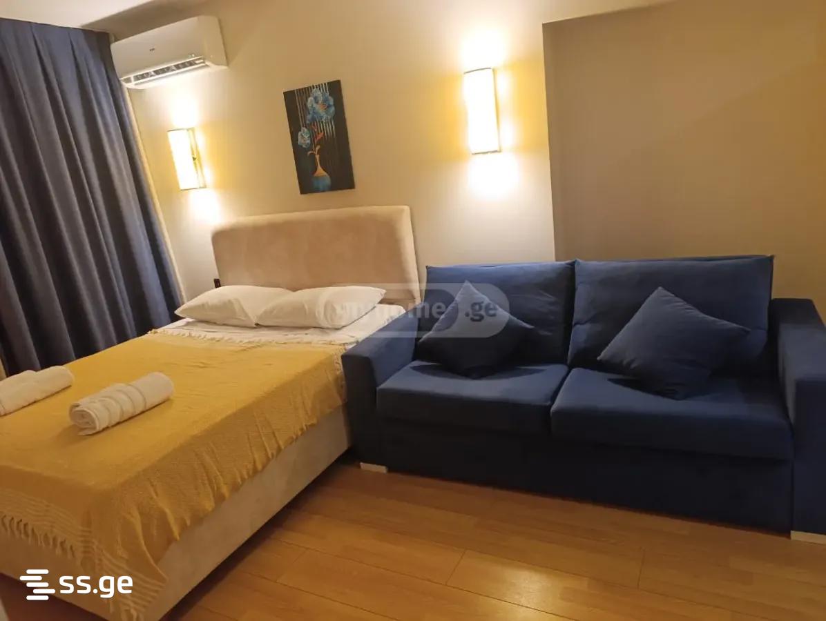 2 room Flat Daily rent. Batumi - Aanzicht 4